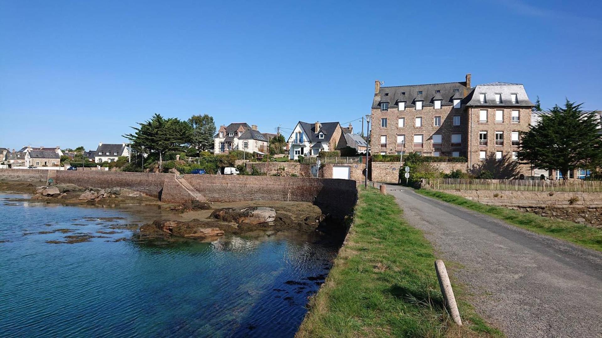 Avec Wifi, Vue Sur Le Port De Ploumanac'h A - Ref 876 Appartement Perros-Guirec