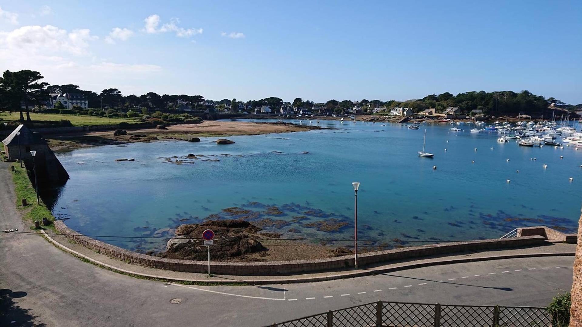 Appartement Avec Wifi, Vue Sur Le Port De Ploumanac'h A - Ref 876